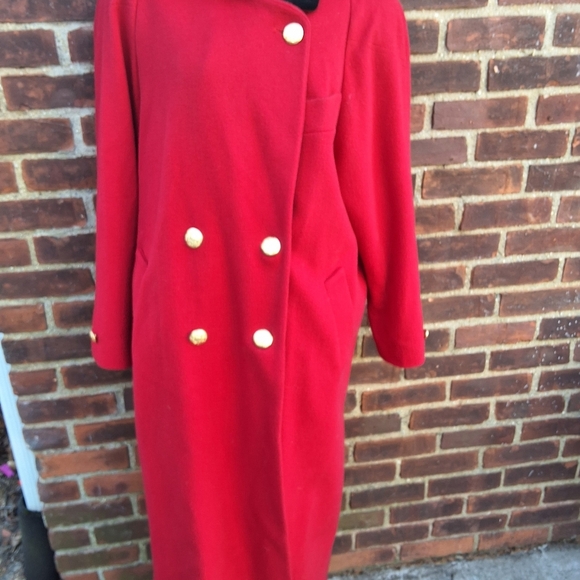 Vintage Valentine red wool overcoat with velvet collar 14 - Picture 4 of 16